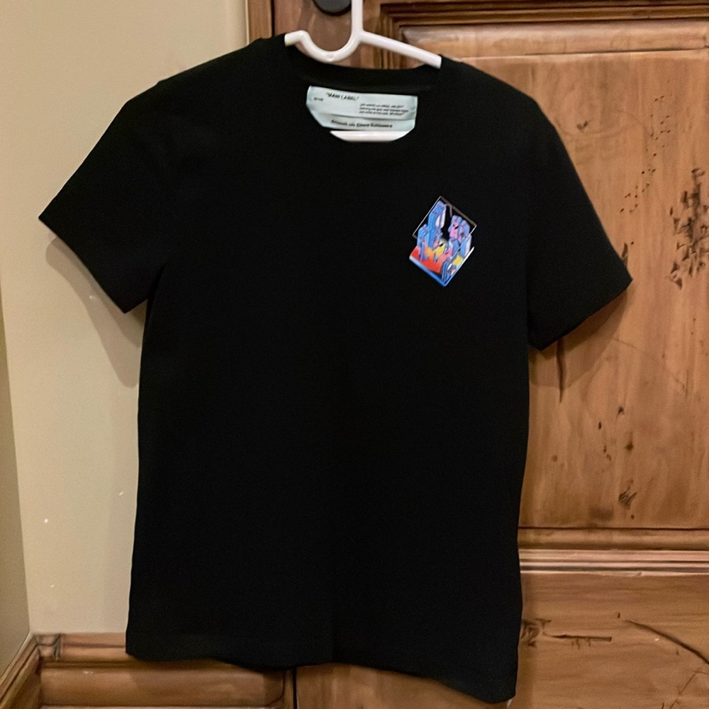 2013 Authentic Off White “Women” Tee. GC